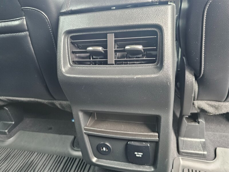 2024 Ford Edge SEL - Photo 15 - De Pere, WI 54115