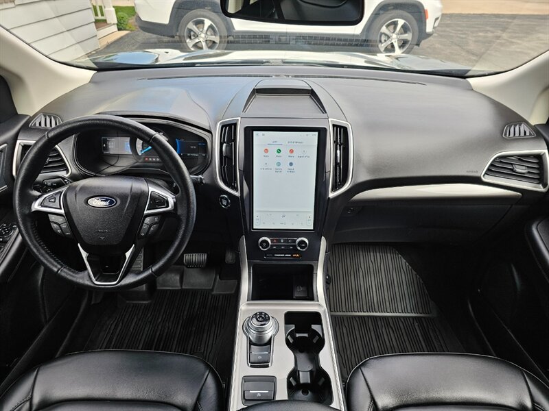 2024 Ford Edge SEL - Photo 4 - De Pere, WI 54115