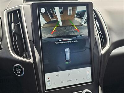 2024 Ford Edge SEL - Photo 8 - De Pere, WI 54115