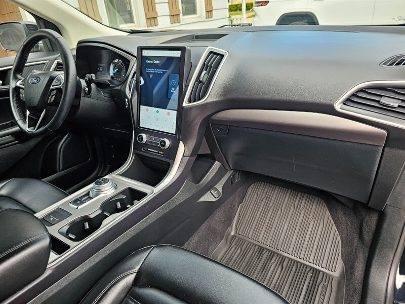 2024 Ford Edge SEL - Photo 10 - De Pere, WI 54115