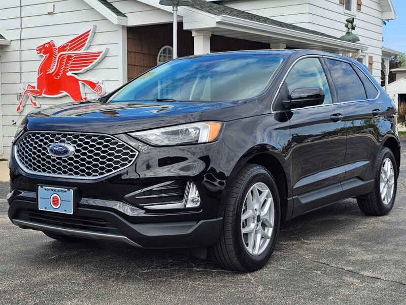 2024 Ford Edge SEL   - Photo 1 - De Pere, WI 54115