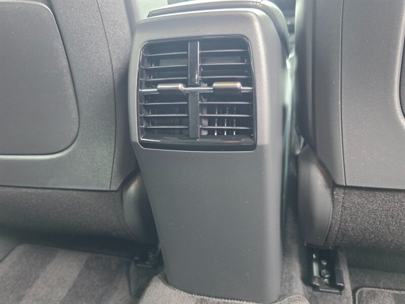 2023 Kia Niro Plug-In Hybrid EX - Photo 35 - De Pere, WI 54115