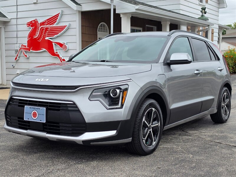 2023 Kia Niro Plug-In Hybrid EX   - Photo 1 - De Pere, WI 54115