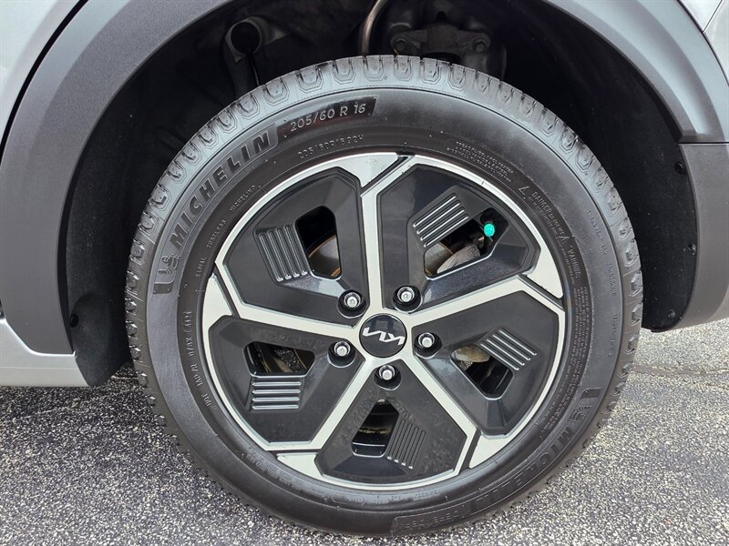 2023 Kia Niro Plug-In Hybrid EX - Photo 43 - De Pere, WI 54115