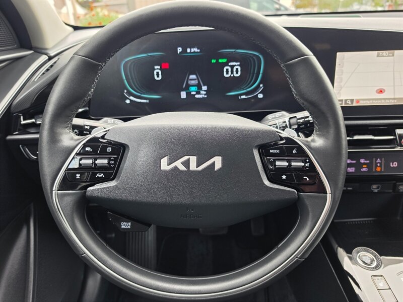 2023 Kia Niro Plug-In Hybrid EX - Photo 7 - De Pere, WI 54115