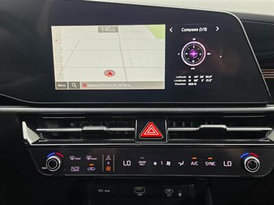 2023 Kia Niro Plug-In Hybrid EX - Photo 9 - De Pere, WI 54115