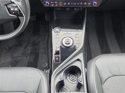 2023 Kia Niro Plug-In Hybrid EX - Photo 11 - De Pere, WI 54115