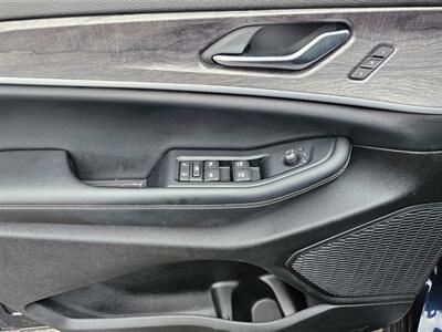 2023 Jeep Grand Cherokee Limited   - Photo 19 - De Pere, WI 54115