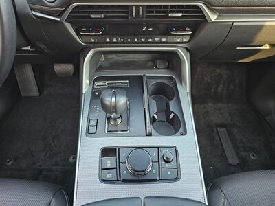 2025 Mazda CX-90 Plug-in Hybrid Premium   - Photo 10 - De Pere, WI 54115