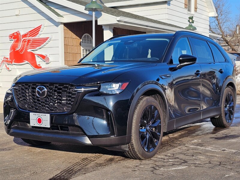 2025 Mazda CX-90 Plug-in Hybrid Premium   - Photo 1 - De Pere, WI 54115