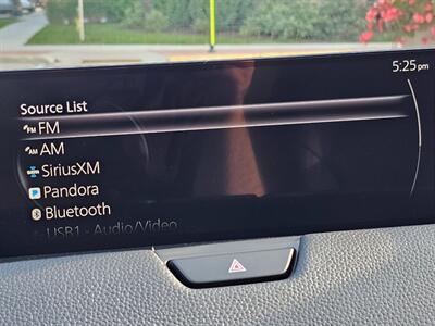 2025 Mazda CX-90 Plug-in Hybrid Premium   - Photo 33 - De Pere, WI 54115