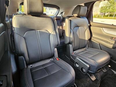 2025 Mazda CX-90 Plug-in Hybrid Premium   - Photo 13 - De Pere, WI 54115