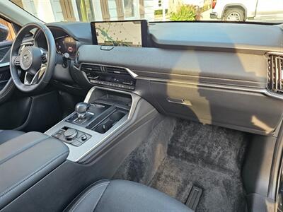 2025 Mazda CX-90 Plug-in Hybrid Premium   - Photo 11 - De Pere, WI 54115
