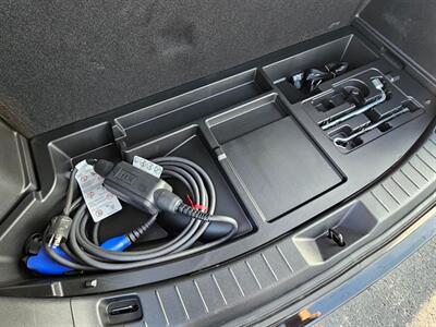 2025 Mazda CX-90 Plug-in Hybrid Premium   - Photo 18 - De Pere, WI 54115