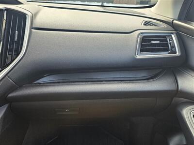 2023 Subaru Ascent Limited   - Photo 31 - De Pere, WI 54115