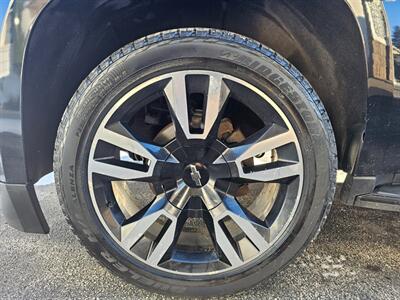 2019 Chevrolet Suburban Premier   - Photo 10 - De Pere, WI 54115