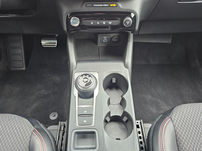 2023 Ford Escape ST-Line - Photo 10 - De Pere, WI 54115