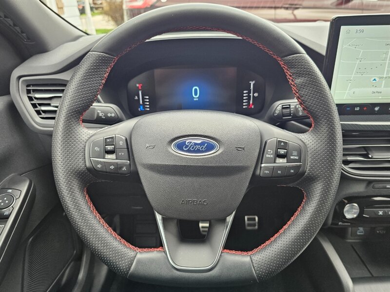 2023 Ford Escape ST-Line - Photo 5 - De Pere, WI 54115