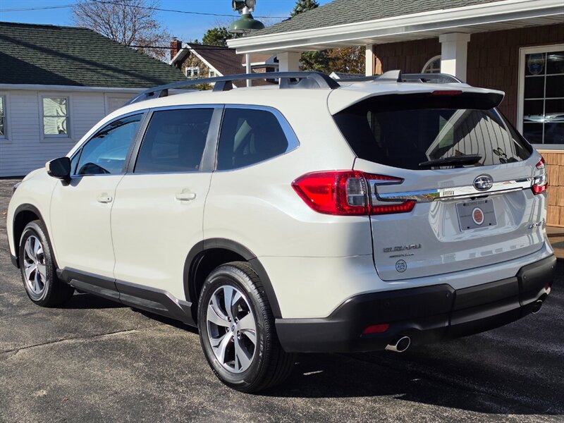 2025 Subaru Ascent Premium - Photo 26 - De Pere, WI 54115