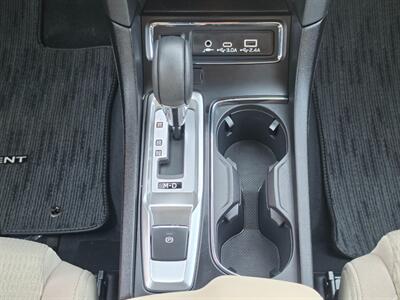 2025 Subaru Ascent Premium - Photo 9 - De Pere, WI 54115