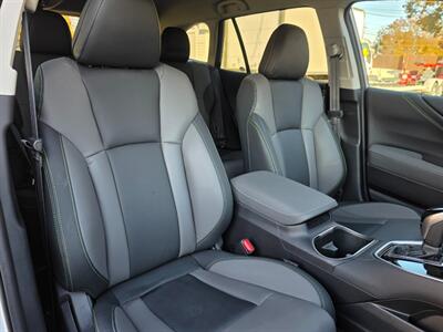 2025 Subaru Outback Onyx Edition   - Photo 13 - De Pere, WI 54115