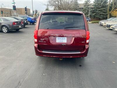 2017 Dodge Grand Caravan SXT   - Photo 8 - West Allis, WI 53214