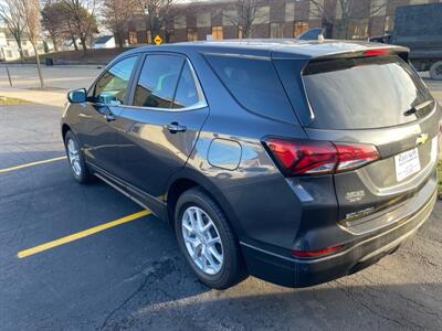 2022 Chevrolet Equinox LT   - Photo 3 - West Allis, WI 53214