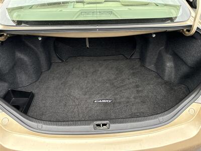 2011 Toyota Camry LE   - Photo 15 - West Allis, WI 53214