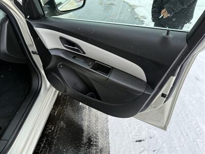 2016 Chevrolet Cruze 1LT Auto   - Photo 14 - West Allis, WI 53214