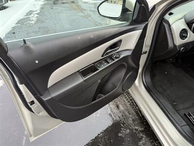 2016 Chevrolet Cruze 1LT Auto   - Photo 13 - West Allis, WI 53214