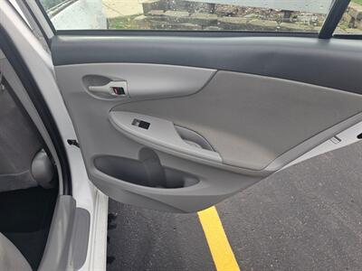 2009 Toyota Corolla LE   - Photo 17 - West Allis, WI 53214