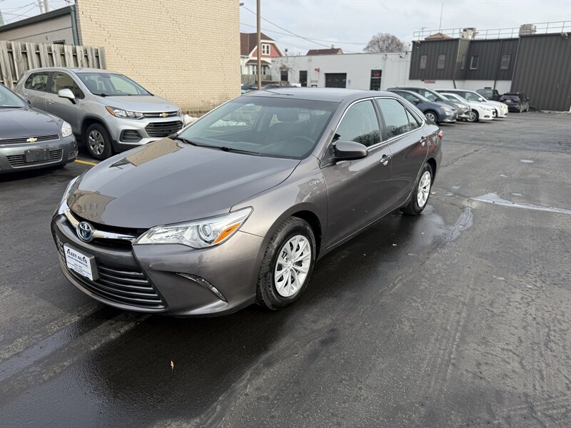 2015 Toyota Camry LE   - Photo 1 - West Allis, WI 53214