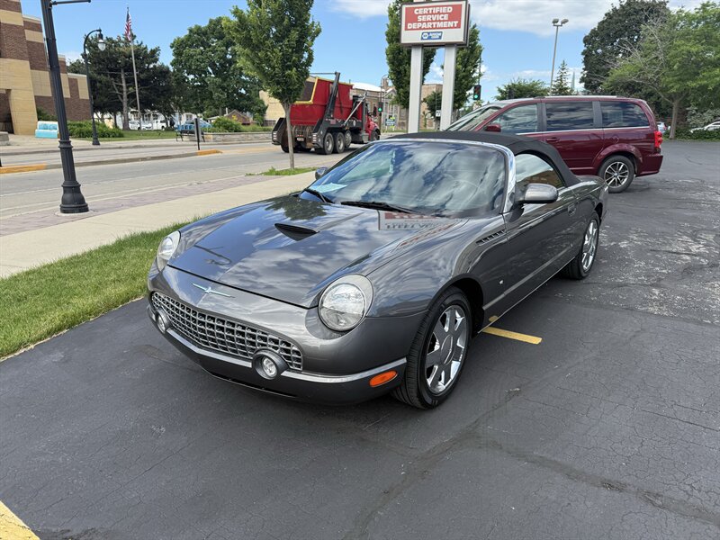 2003 Ford Thunderbird Deluxe   - Photo 1 - West Allis, WI 53214