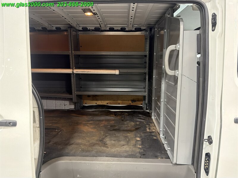 2021 Nissan NV 2500 HD SV - Photo 9 - Bethany, CT 06524