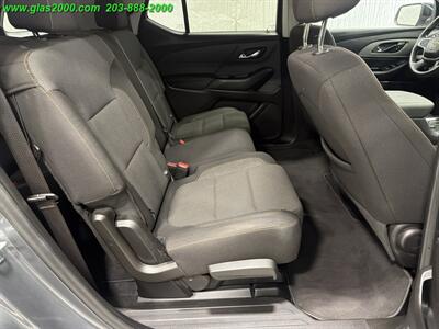 2021 Chevrolet Traverse LS - Photo 10 - Bethany, CT 06524