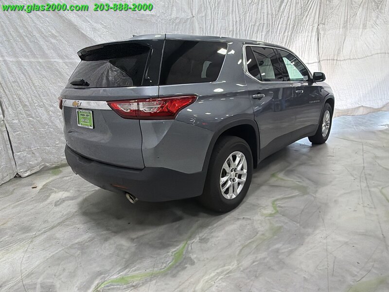 2021 Chevrolet Traverse LS - Photo 8 - Bethany, CT 06524