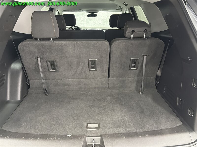 2021 Chevrolet Traverse LS - Photo 15 - Bethany, CT 06524