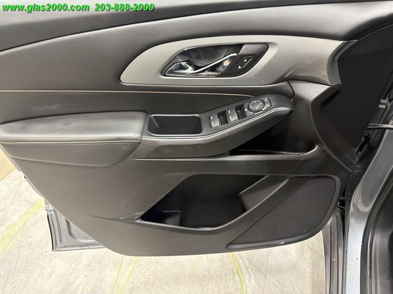 2021 Chevrolet Traverse LS - Photo 25 - Bethany, CT 06524