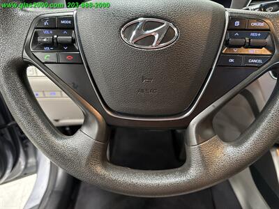 2016 Hyundai SONATA Hybrid SE   - Photo 22 - Bethany, CT 06524