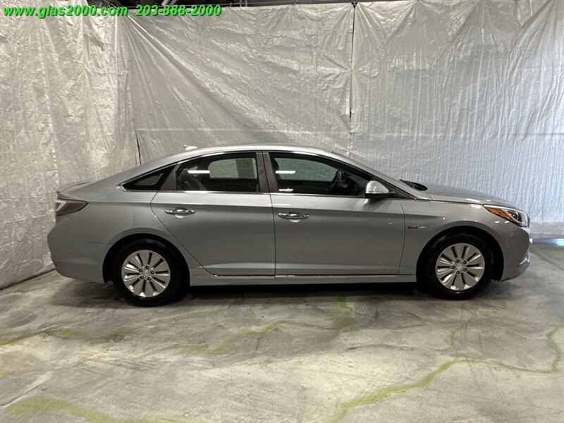 2016 Hyundai SONATA Hybrid SE   - Photo 14 - Bethany, CT 06524