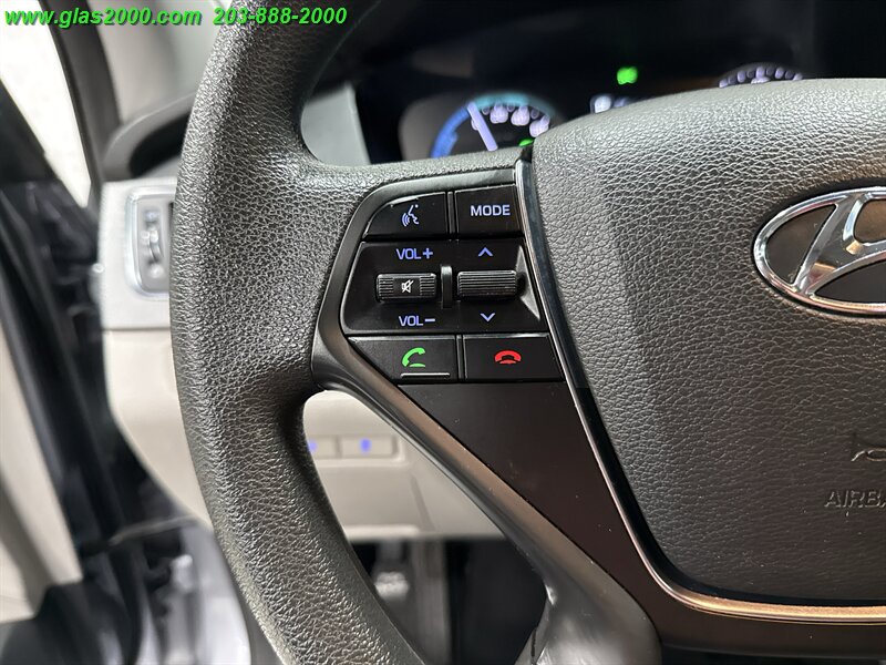 2016 Hyundai SONATA Hybrid SE   - Photo 21 - Bethany, CT 06524