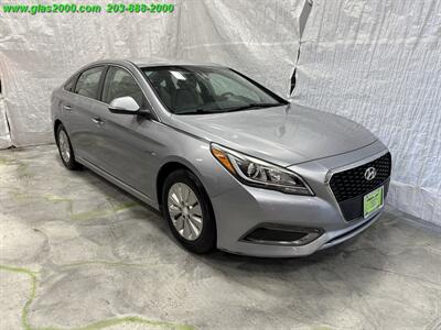 2016 Hyundai SONATA Hybrid SE   - Photo 2 - Bethany, CT 06524