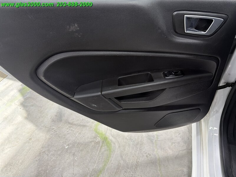 2015 Ford Fiesta ST - Photo 28 - Bethany, CT 06524