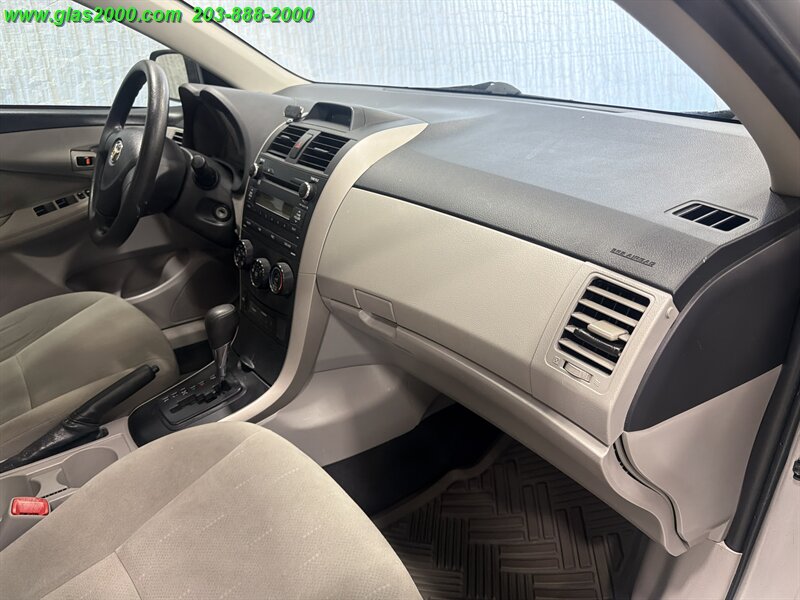 2013 Toyota Corolla L - Photo 4 - Bethany, CT 06524