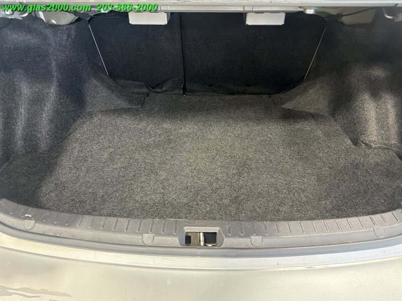 2013 Toyota Corolla L - Photo 9 - Bethany, CT 06524