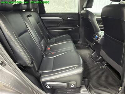 2017 Toyota Highlander XLE - Photo 10 - Bethany, CT 06524