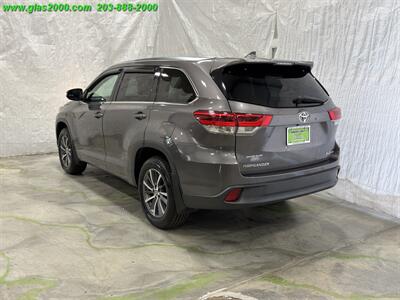 2017 Toyota Highlander XLE - Photo 7 - Bethany, CT 06524
