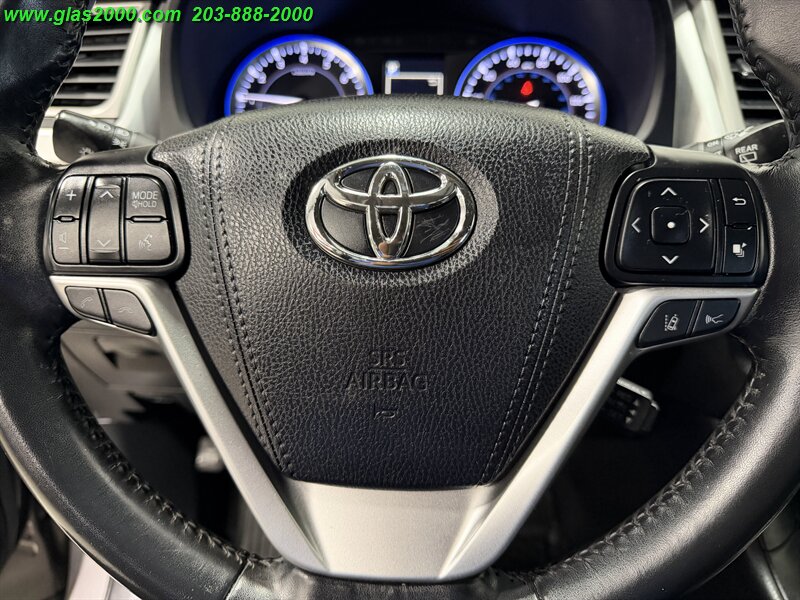 2017 Toyota Highlander XLE - Photo 22 - Bethany, CT 06524