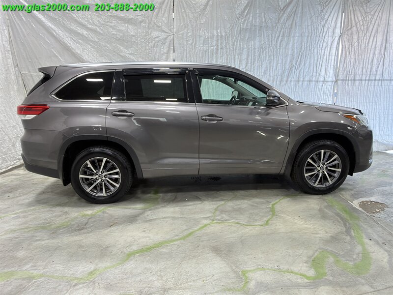2017 Toyota Highlander XLE - Photo 14 - Bethany, CT 06524