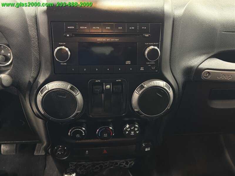 2014 Jeep Wrangler Sport - Photo 10 - Bethany, CT 06524